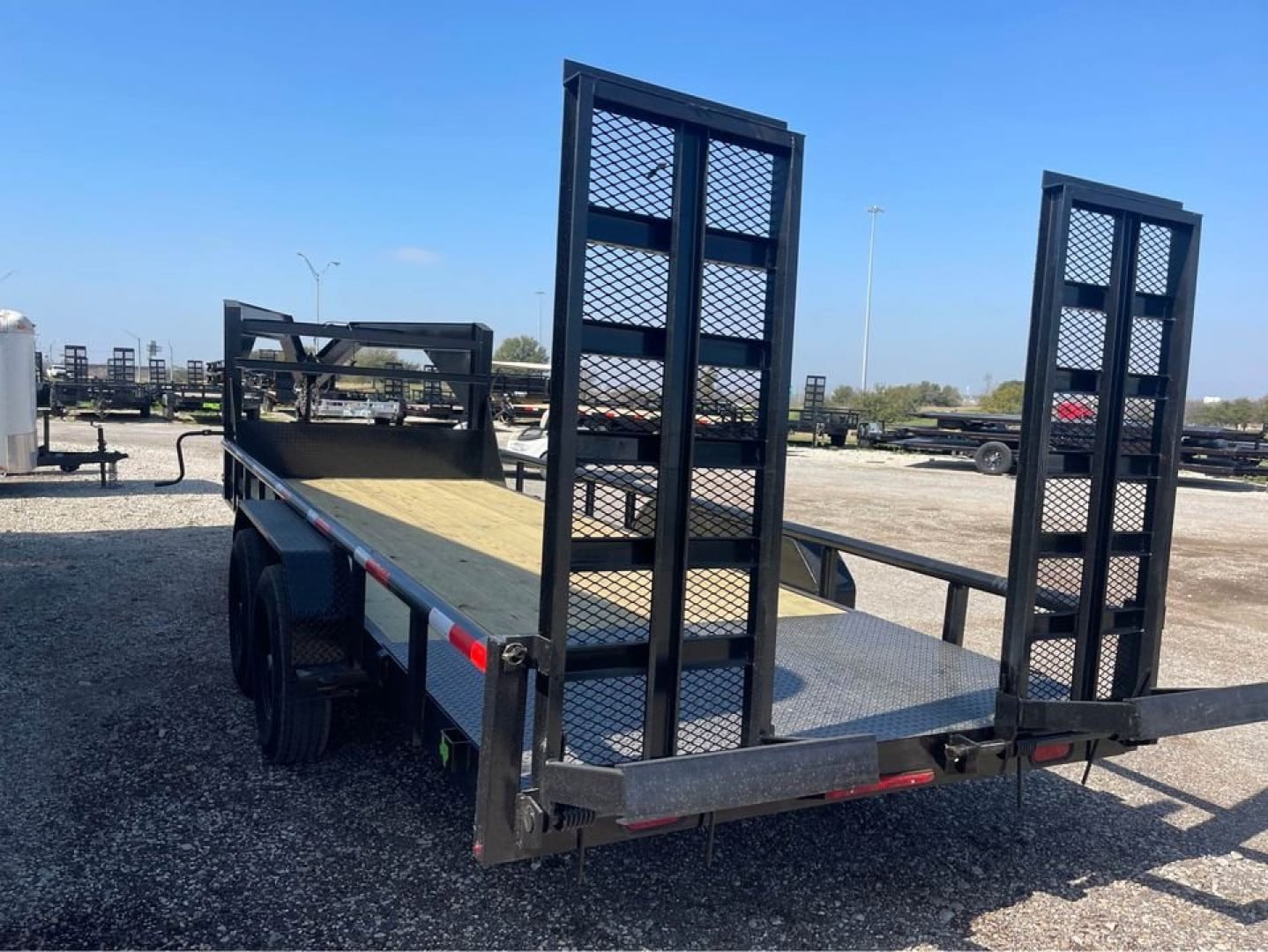 STANLEY TRAILERS 83X20 GOOSENECK PIPE TOP Utility Trailer 14K STAND UP RAMPS