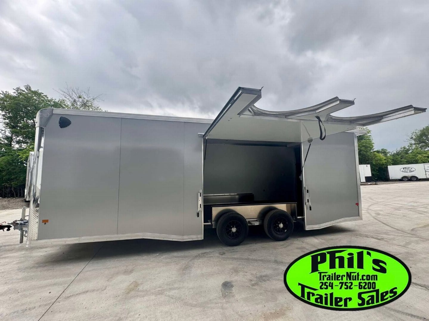 2026 E-Z Hauler 24′ ALL ALUMINUM CAR HAULER LARGE ESCAPE DOOR FINISHED OUT Car / Racing Trailer