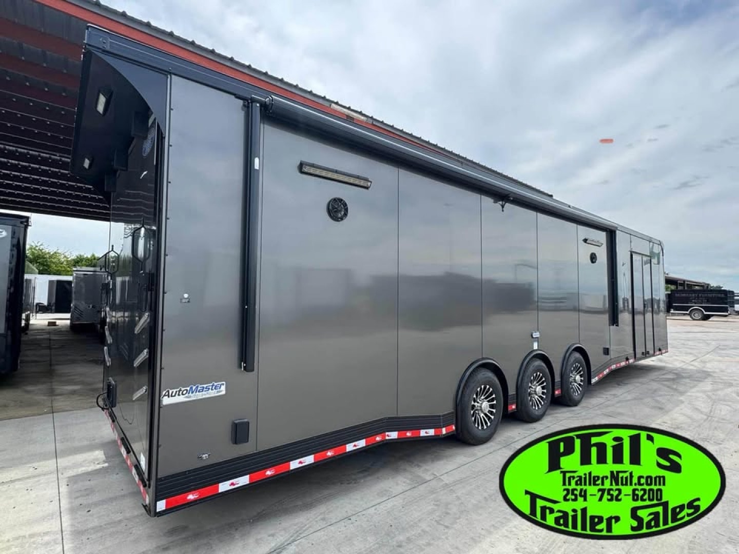 CONTINENTAL CARGO 8.5X34 RACE TRAILER BATHROOM PACKAGE Car / Racing Trailer