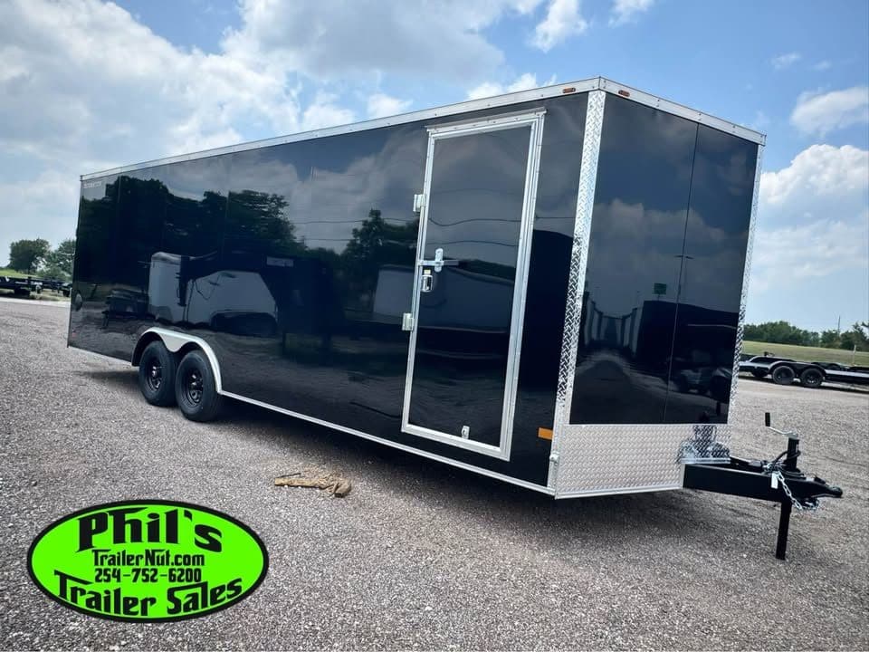 2026 Wells Cargo 8.5X24 FAST TRACK DELUX Cargo / Enclosed Trailer ENCLOSED CAR HAULER