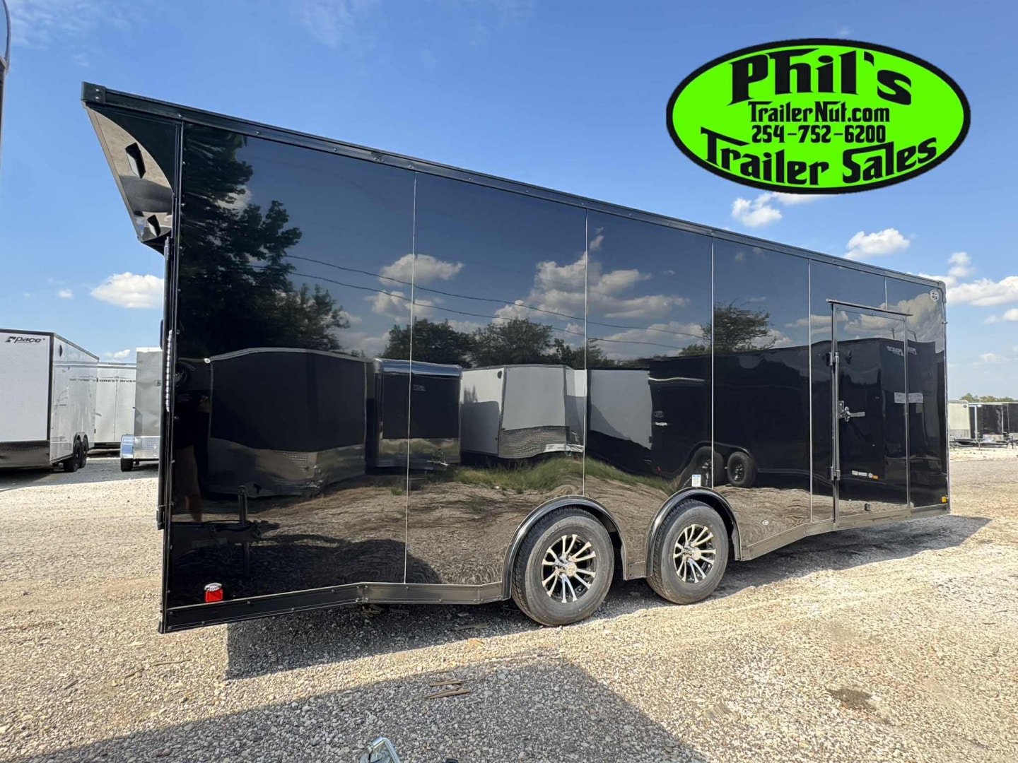 2026 Continental Cargo 8.5X24 COMMERCIAL GRADE Car / Racing Trailer