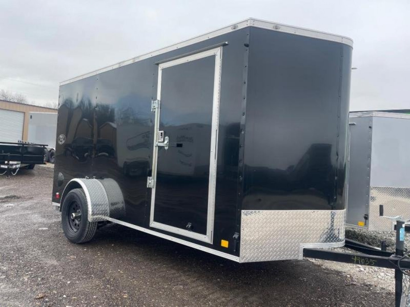 CONTINENTAL CARGO NEW 6X12 V-NOSE 6′ 6″ ENCLOSED CARGO TRAILER DELUX PACKAGE Cargo / Enclosed Trailer