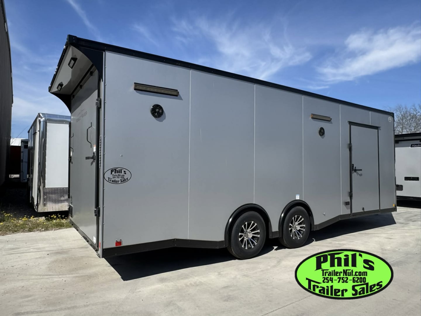 Haulmark 8.5X24 RACE TRAILER EDGE PRO ENCLOSED CAR RACE TRAILER CAR HAULER TRAILER CARGO TRAILERS Car / Racing Trailer