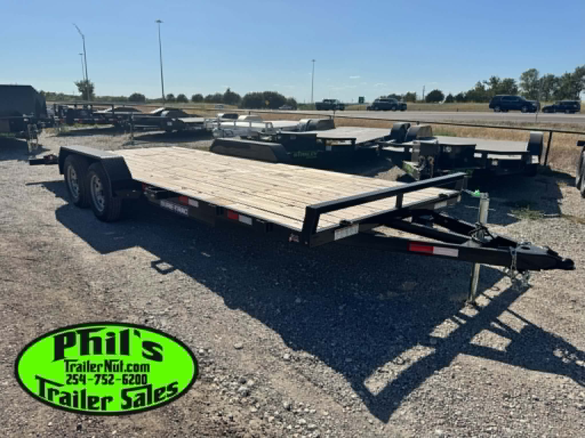 2025 FACTORY CLOSE OUT MODEL 20′ OPEN CAR HAULER ONLY 1 AT THIS PRICE!