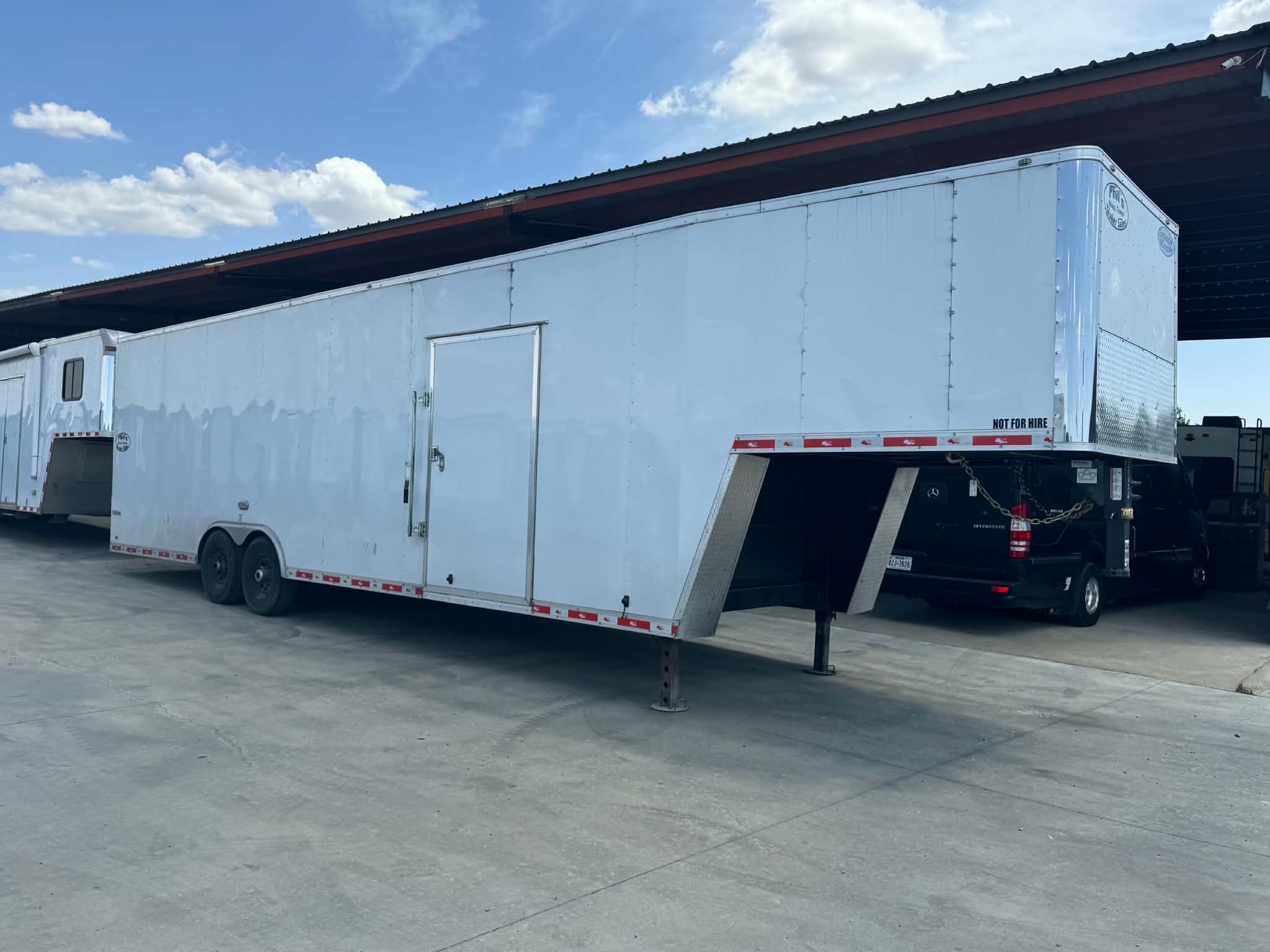 USED 2024 Continental Cargo Trailers 8.5X36 GOOSENECK Cargo Trailers ENCLOSED TRAILER
